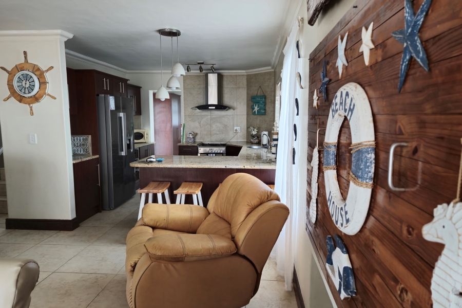 4 Bedroom Property for Sale in Sandy Point Western Cape